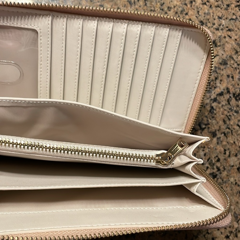 Elkie & Co. Wallet - Picture 11 of 16